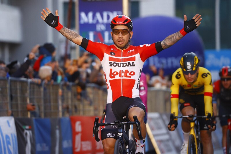 Caleb Ewan stopper efter at have vundet Tirreno-Adriatico etape 3